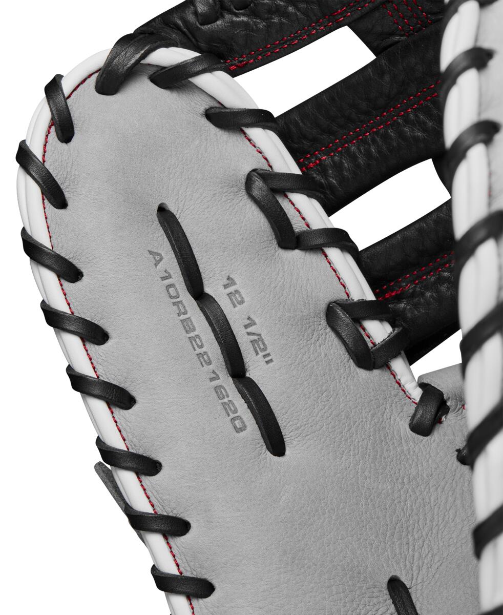 2024 Wilson A1000 1620 12.5" Baseball Glove: WBW101452125