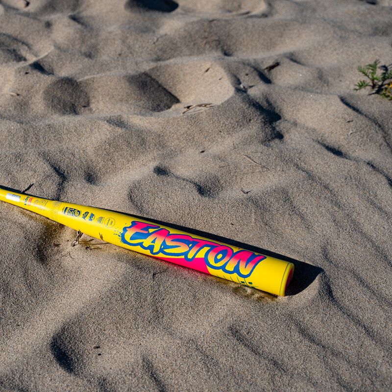2026 Easton -11 Ghost Advance Yellow Fastpitch Softball Bat: EFP6GHSY11