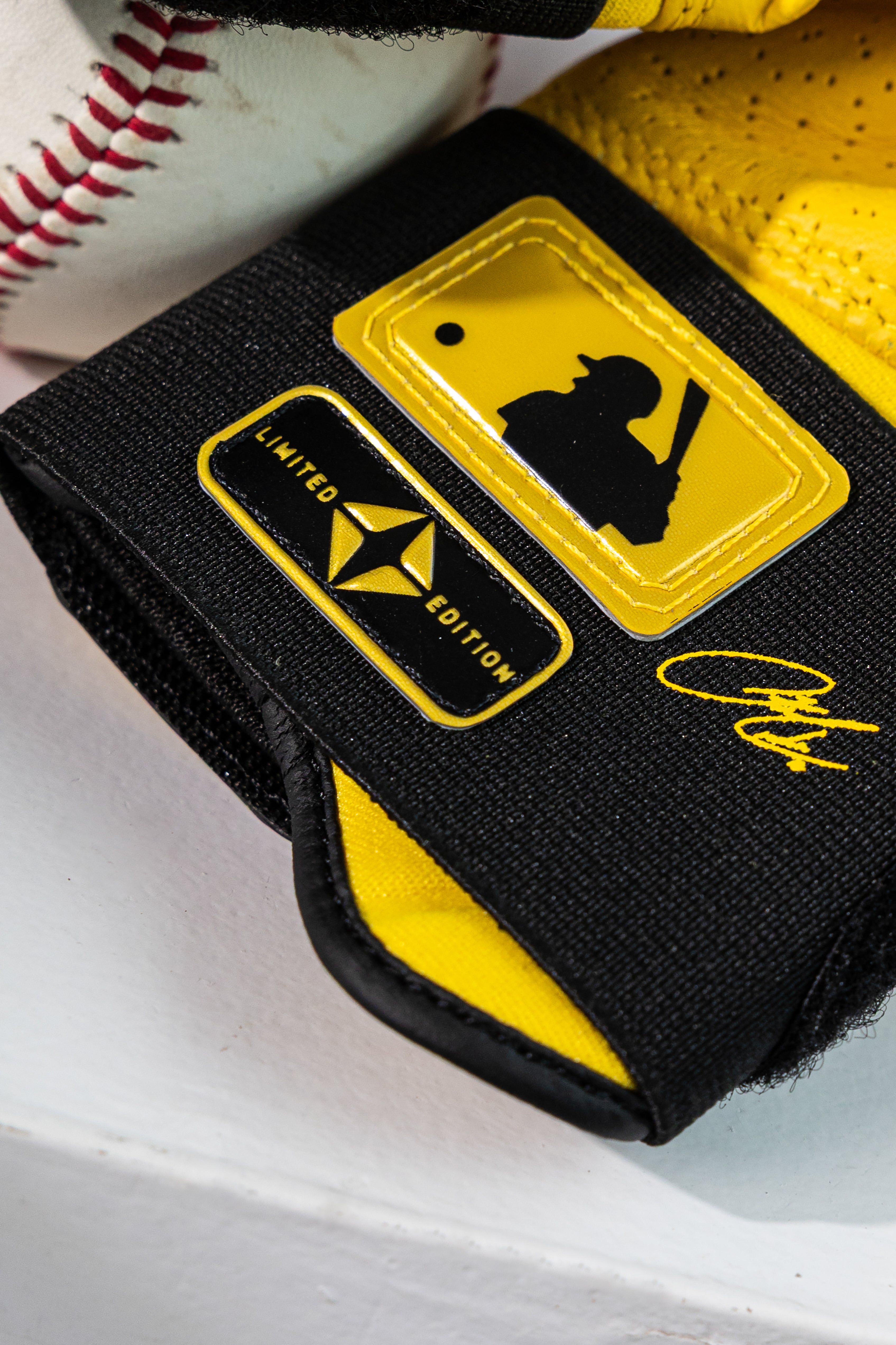 Franklin Limited Edition - Francisco Lindor Adult Powerstrap® Infinite Batting Gloves