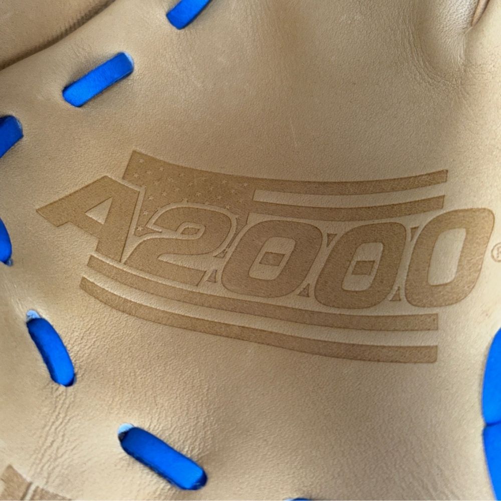 Wilson Custom A2000® B23 Vintage Tan and Royal 12” Pitcher’s Baseball Glove