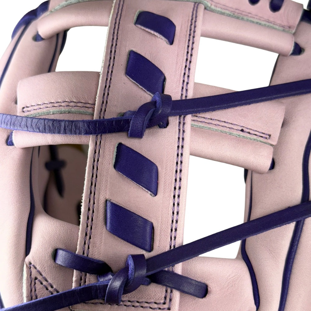 WILSON CUSTOM A2000 LAVENDER AND PURPLE 1716 11.5” INFIELD BASEBALL GLOVE