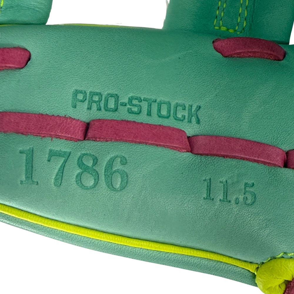 Wilson Custom A2000 1786 Seafoam 11.5" Infield Glove