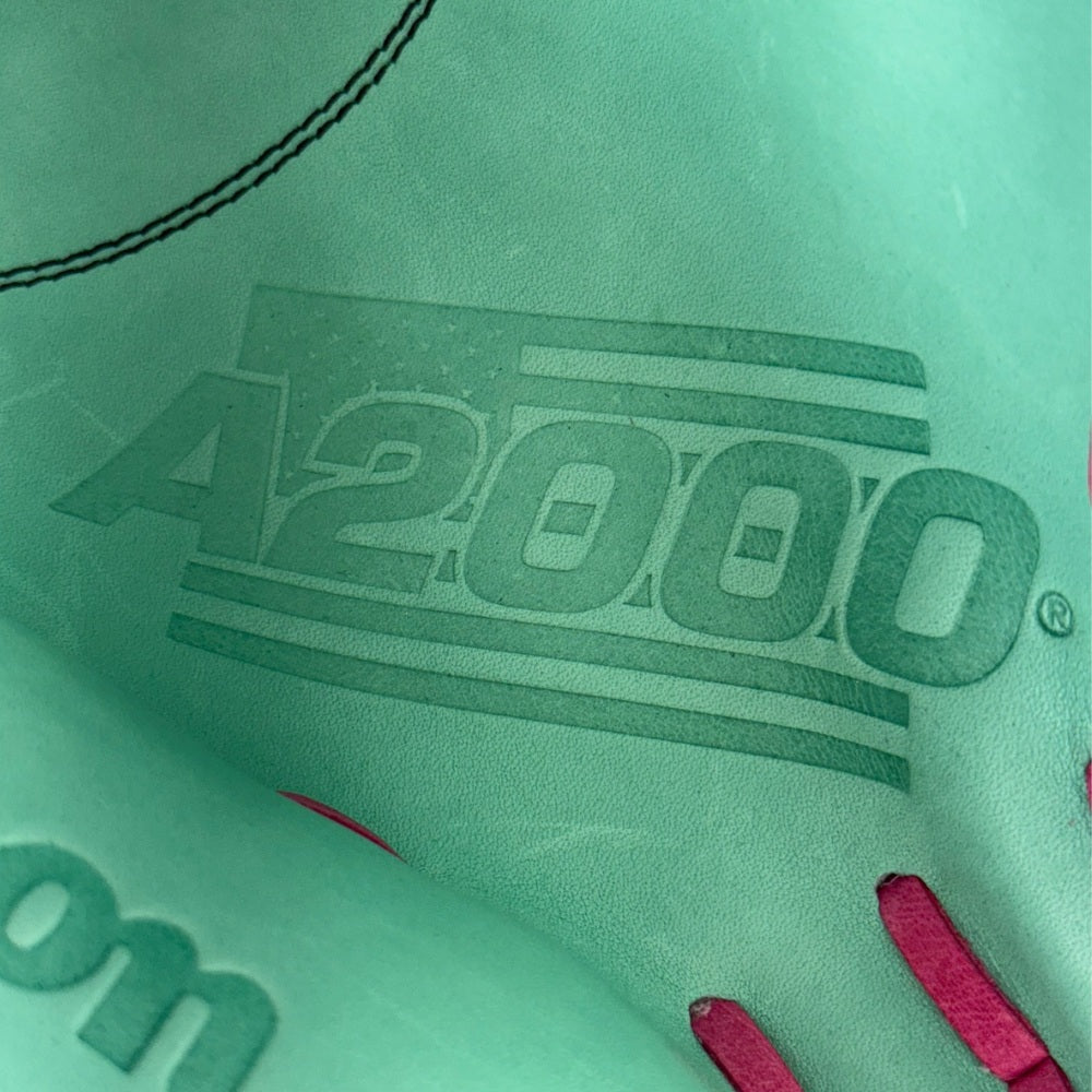 Wilson Custom A2000 Seafoam M1D 33.5” Baseball Catchers Mitt