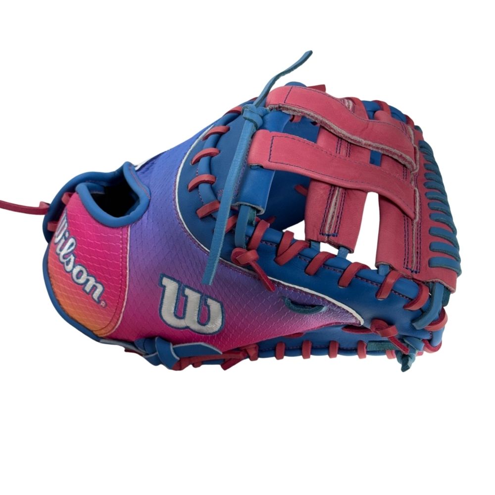 Wilson 2027 Custom A1000 FPCM33 Momentum Fastpitch Catchers Mitt: WBG25301RT33