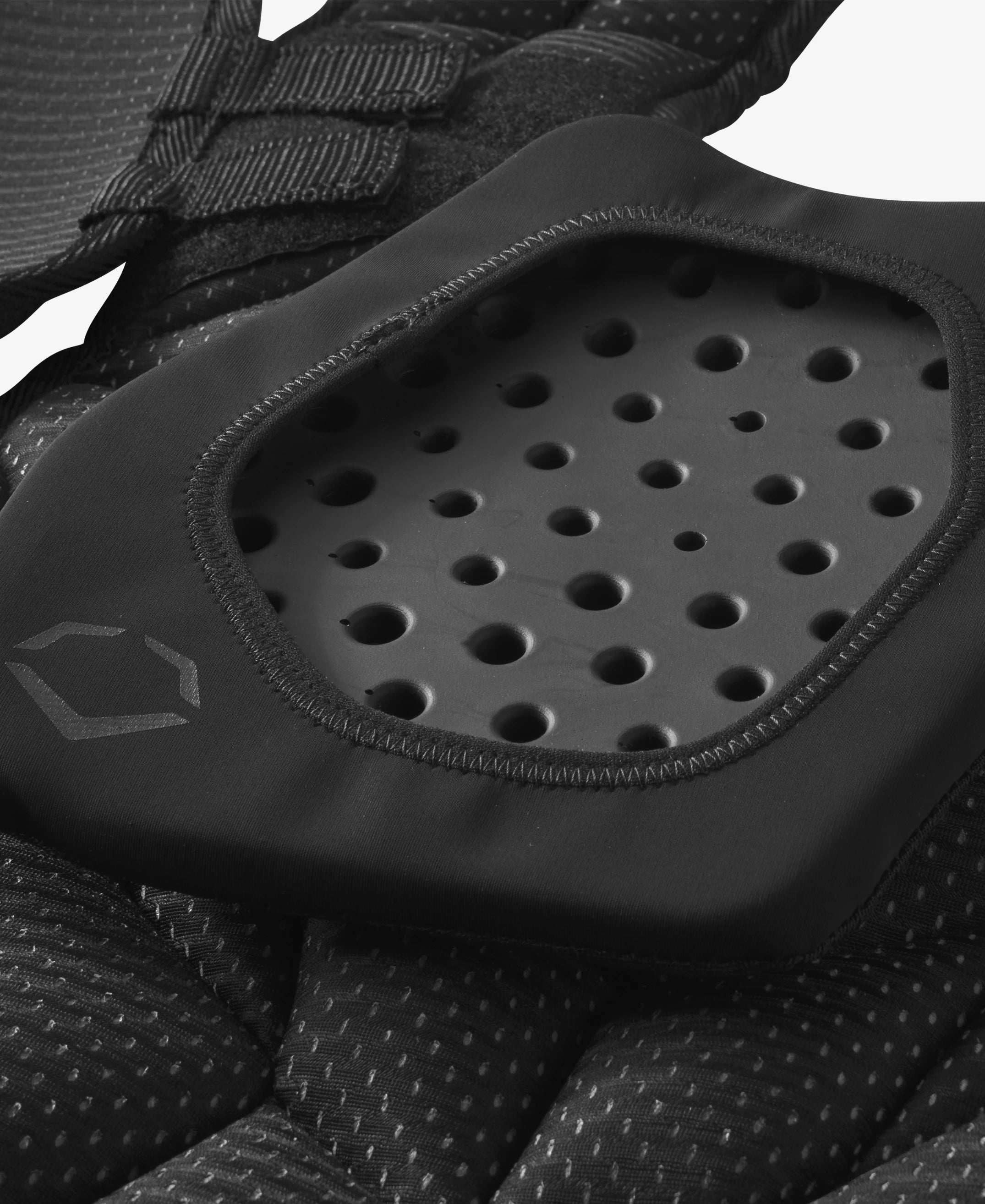 Pro-SRZ™ 2.0 Baseball Catcher’s Intermediate Black Chest Protector: WB5762601INT