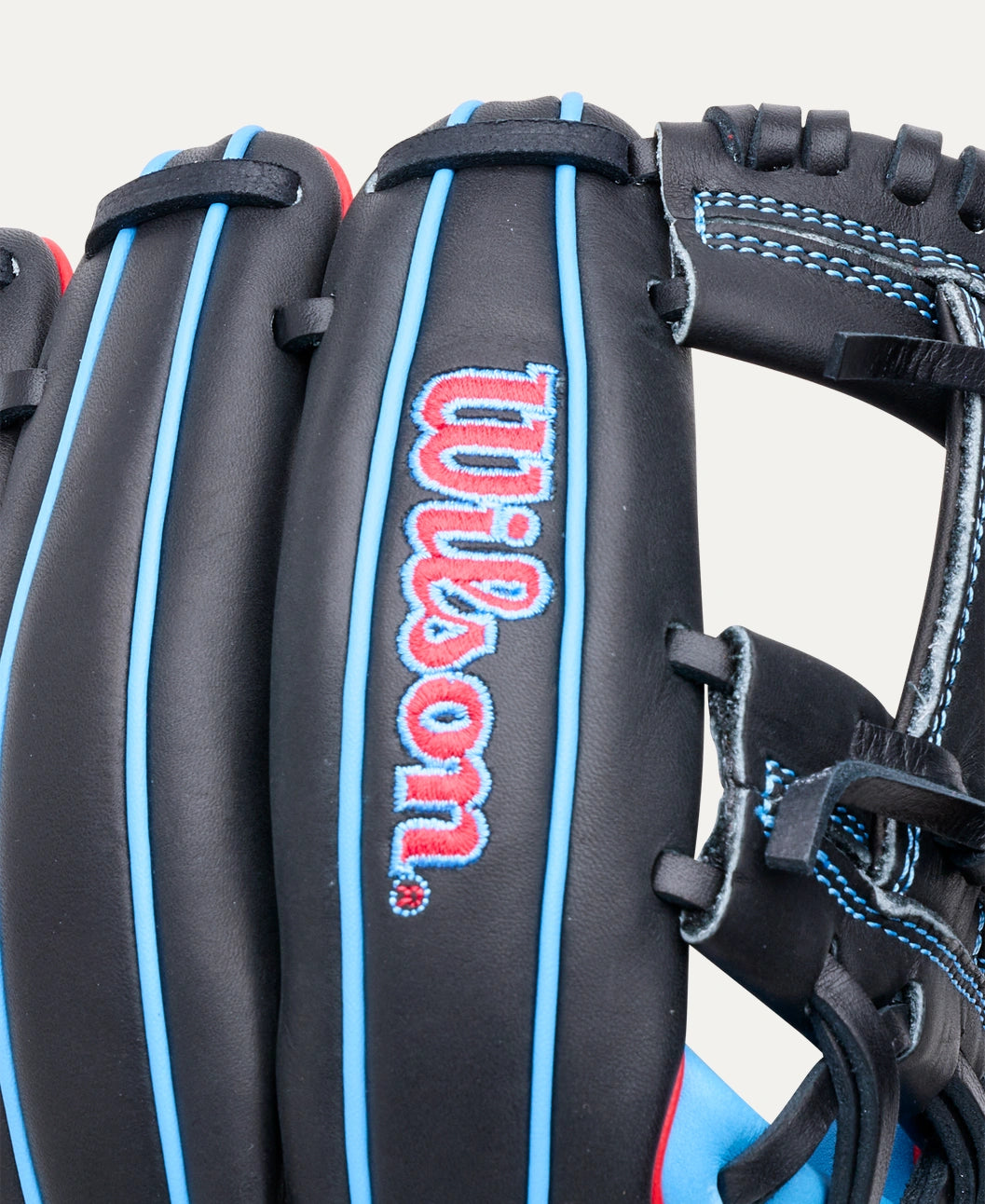 2027 Wilson A1000® DP15 11.5” Infield Baseball Glove: WBG02402RTDP15