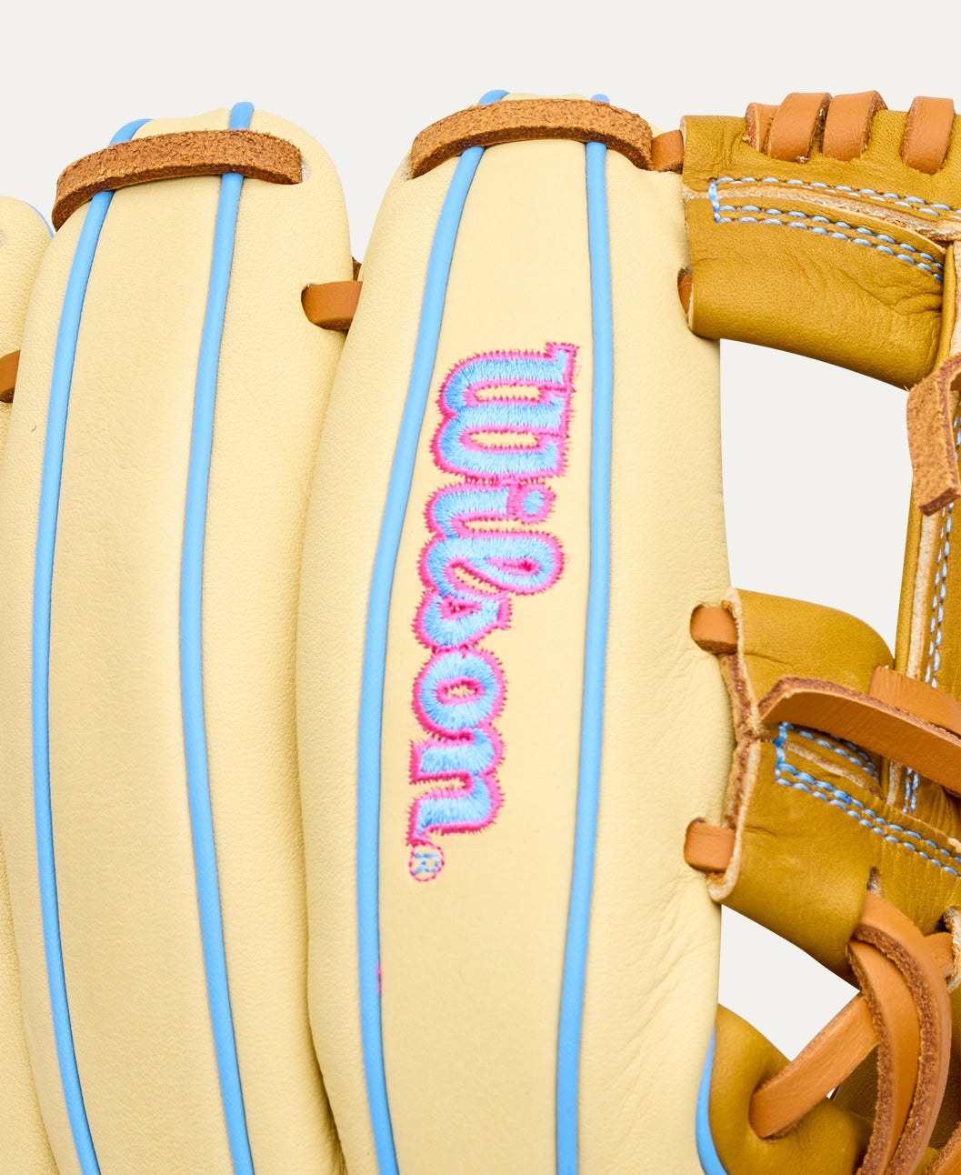 2027 Wilson A1000® 1786 11.5” Infield Baseball Glove: WBG02501RT1786