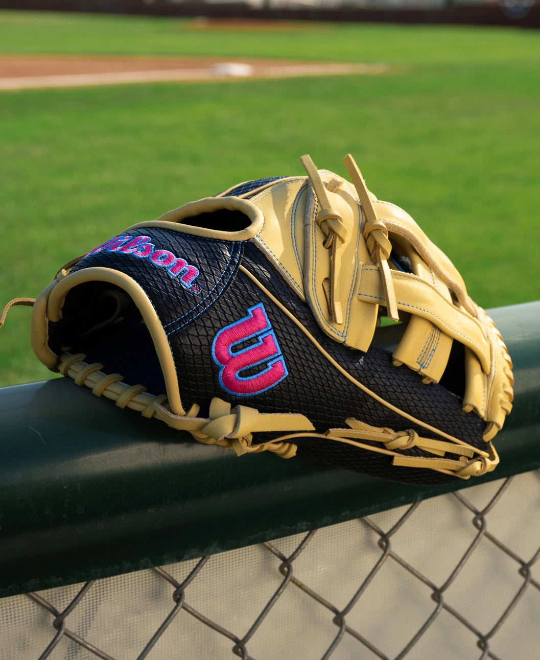 2027 Wilson A1000® 1750SS 12.5” Outfield Baseball Glove: WBG02901RT1750