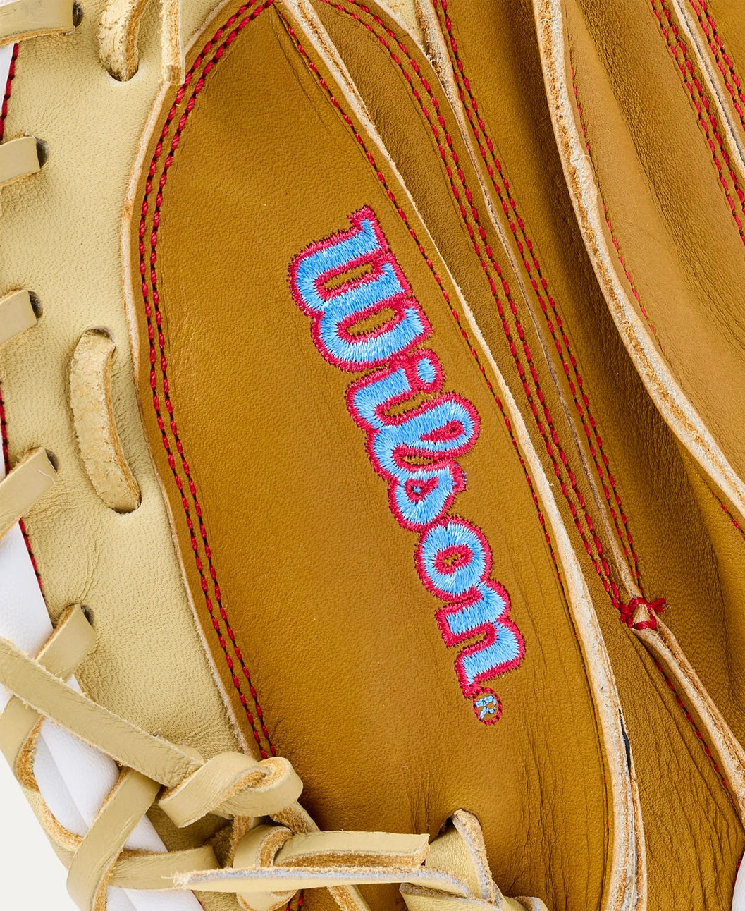 2027 Wilson A1000® PF33 33" Cather's Mitt: WBG03001RTPF33