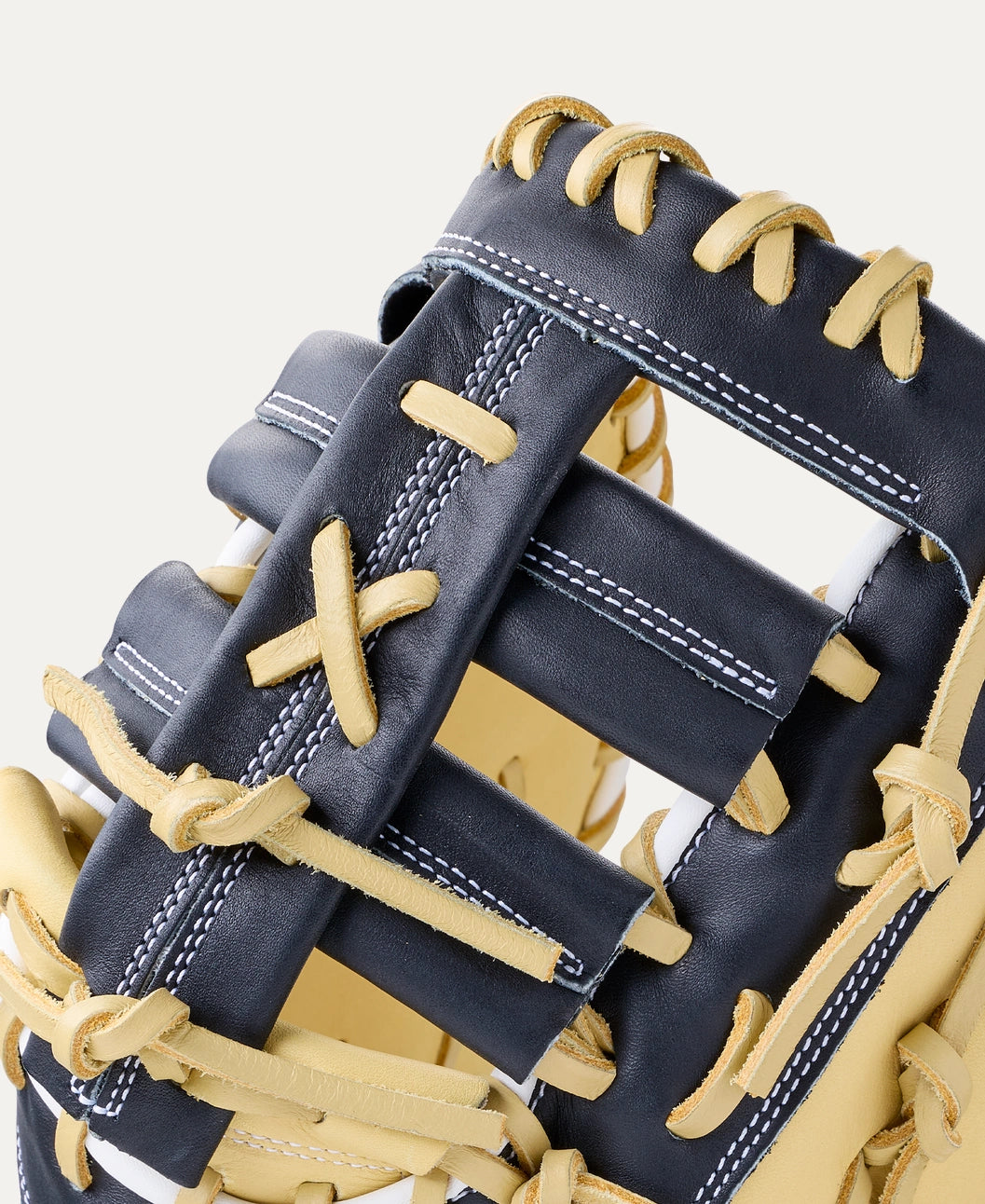 2027 Wilson A1000® PF1612 12” Baseball First Base Mitt: WBG03101RT12