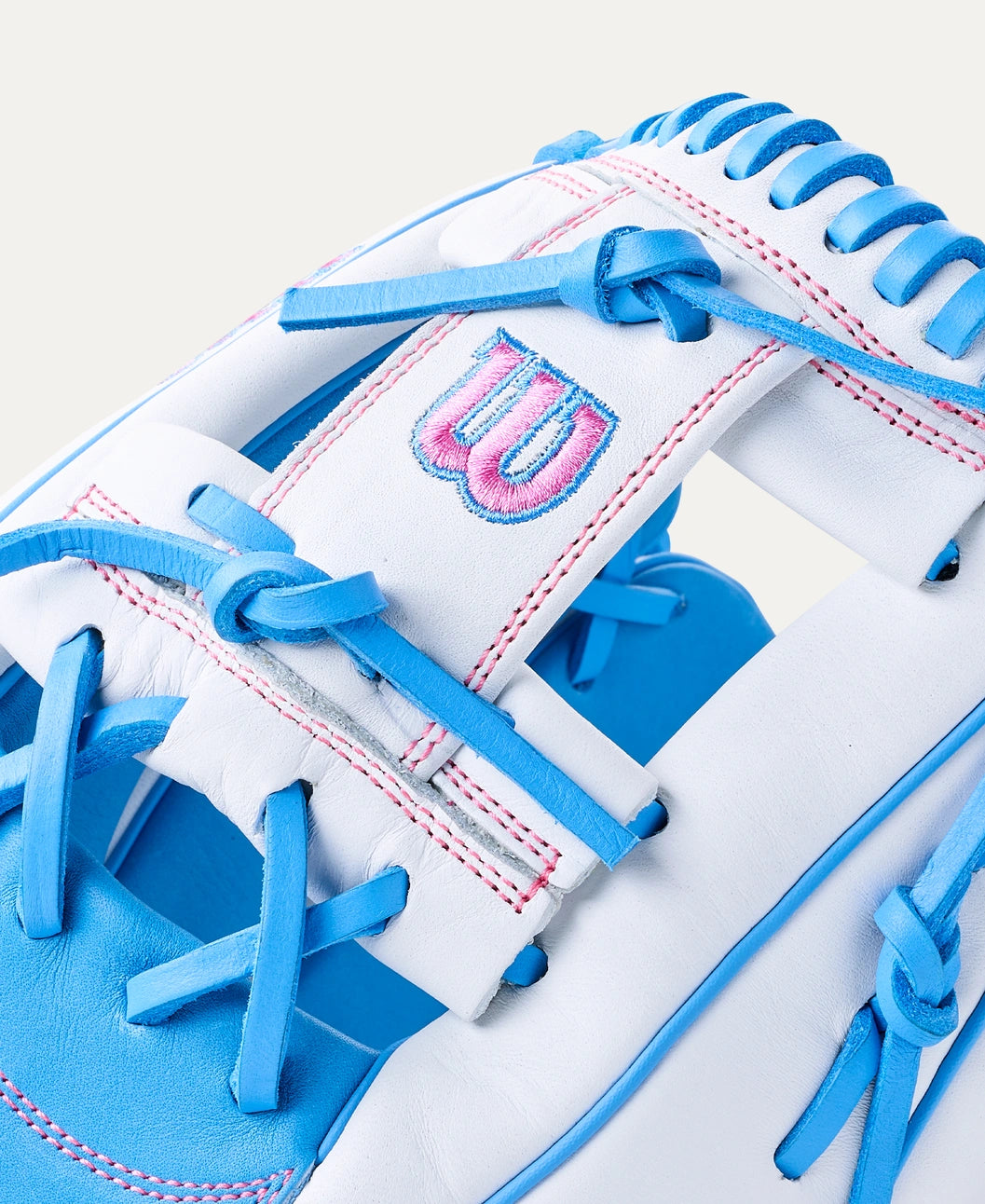 2027 Wilson A1000® H12 12” Fastpitch Softball Infield Glove: WBG03201RTH12