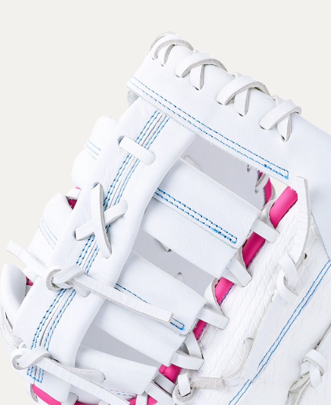2027 Wilson A1000® FP1620SS 12.5” Fastpitch Softball First Base Mitt: WBG03701RT1620