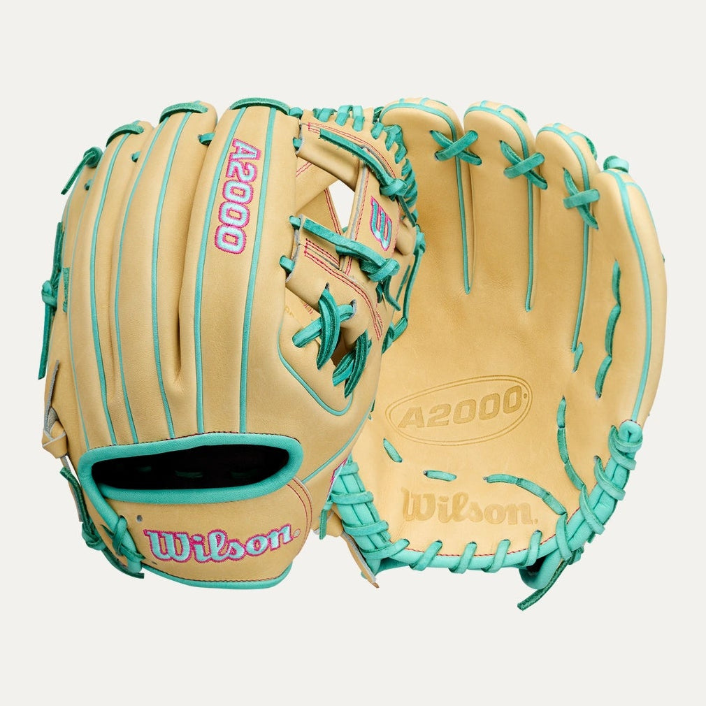 Wilson 2027 A2000® 1975 11.75” Infield Baseball Glove: WBG05701RT1175