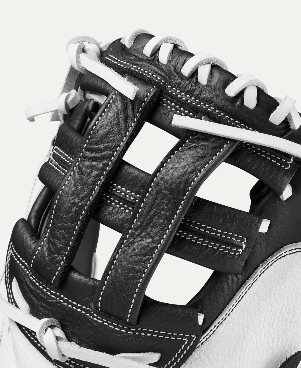 Wilson A700® 33” Fastpitch Softball Catcher’s Mitt: WBW10147033