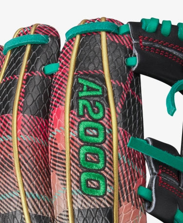 WILSON 2024 CHRISTMAS PLAID A2000 1786SS 11.5” INFIELD BASEBALL GLOVE: WBW101692115