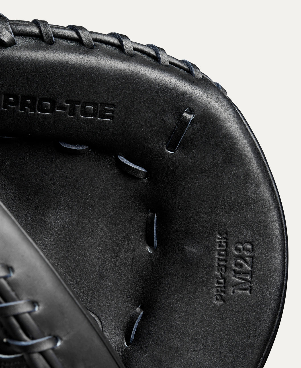 Wilson A2000 M23 Classic Series Black 33.5" Catcher's Mitt: WBW102092335