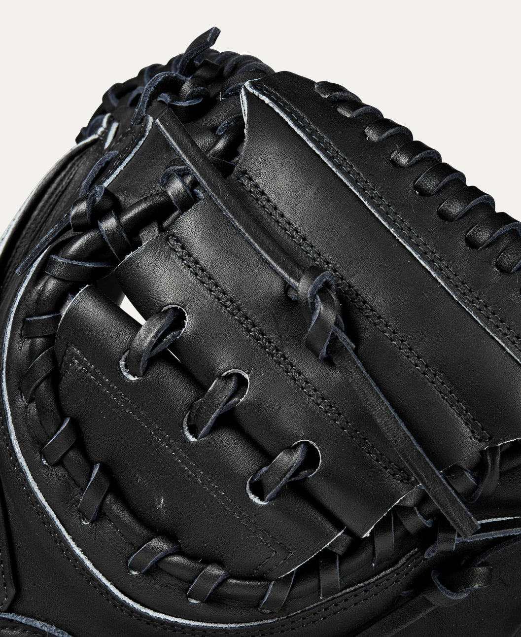 Wilson A2000 M23 Classic Series Black 33.5" Catcher's Mitt: WBW102092335