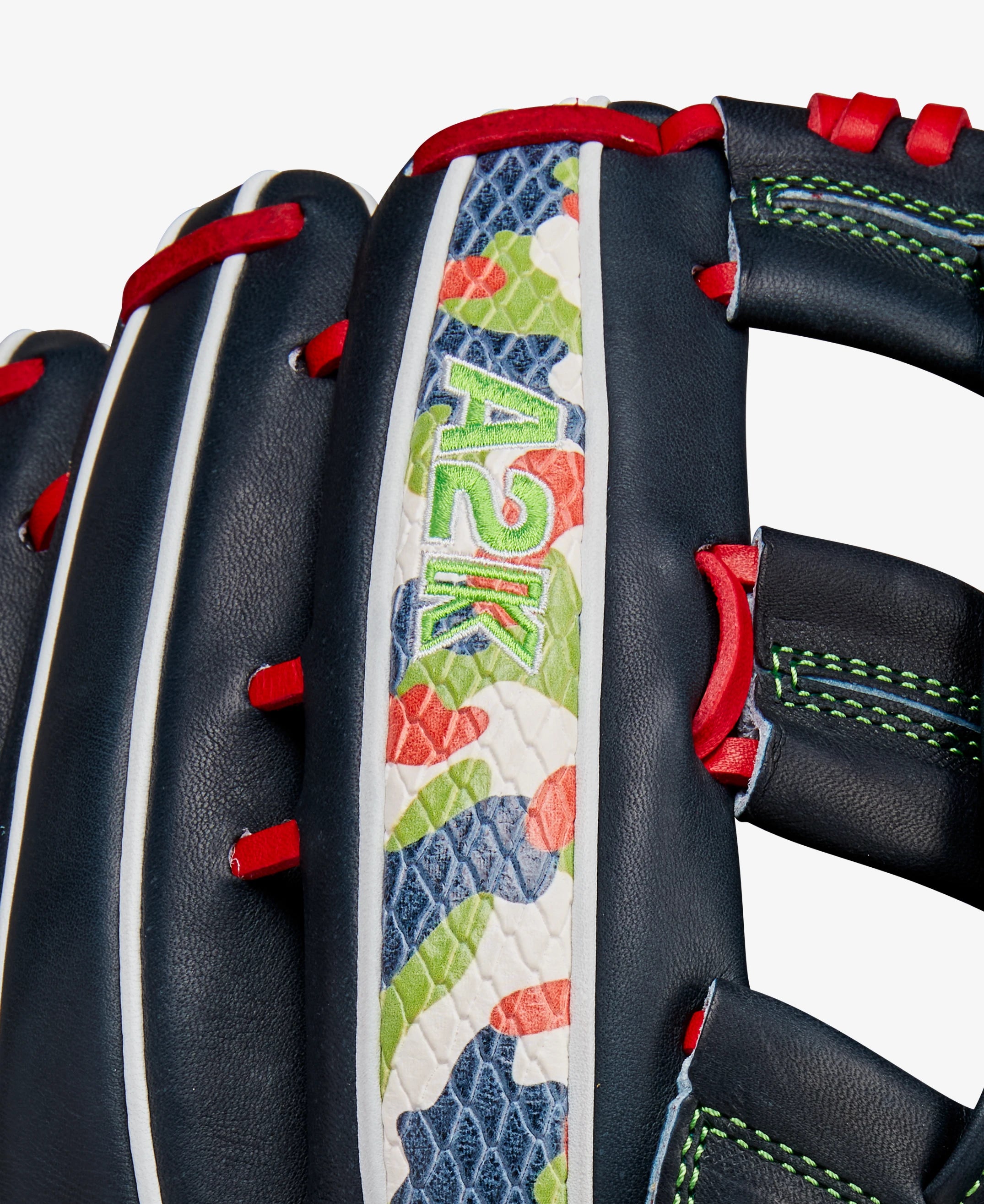 Wilson Fall 2024 A2K MH23 Michael Harris II GM 12.75” Outfield Baseball Glove: WBW1026201275