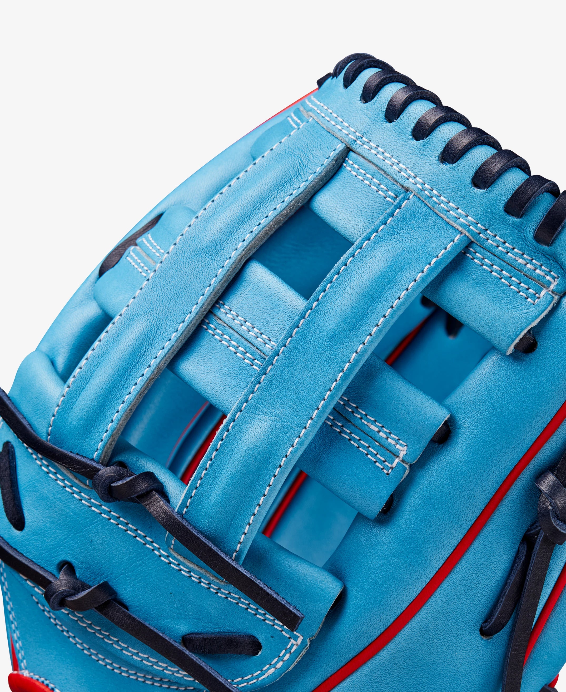 Wilson Fall 2024 A2000® 1750 12.5” Outfield Baseball Glove: WBW102706125