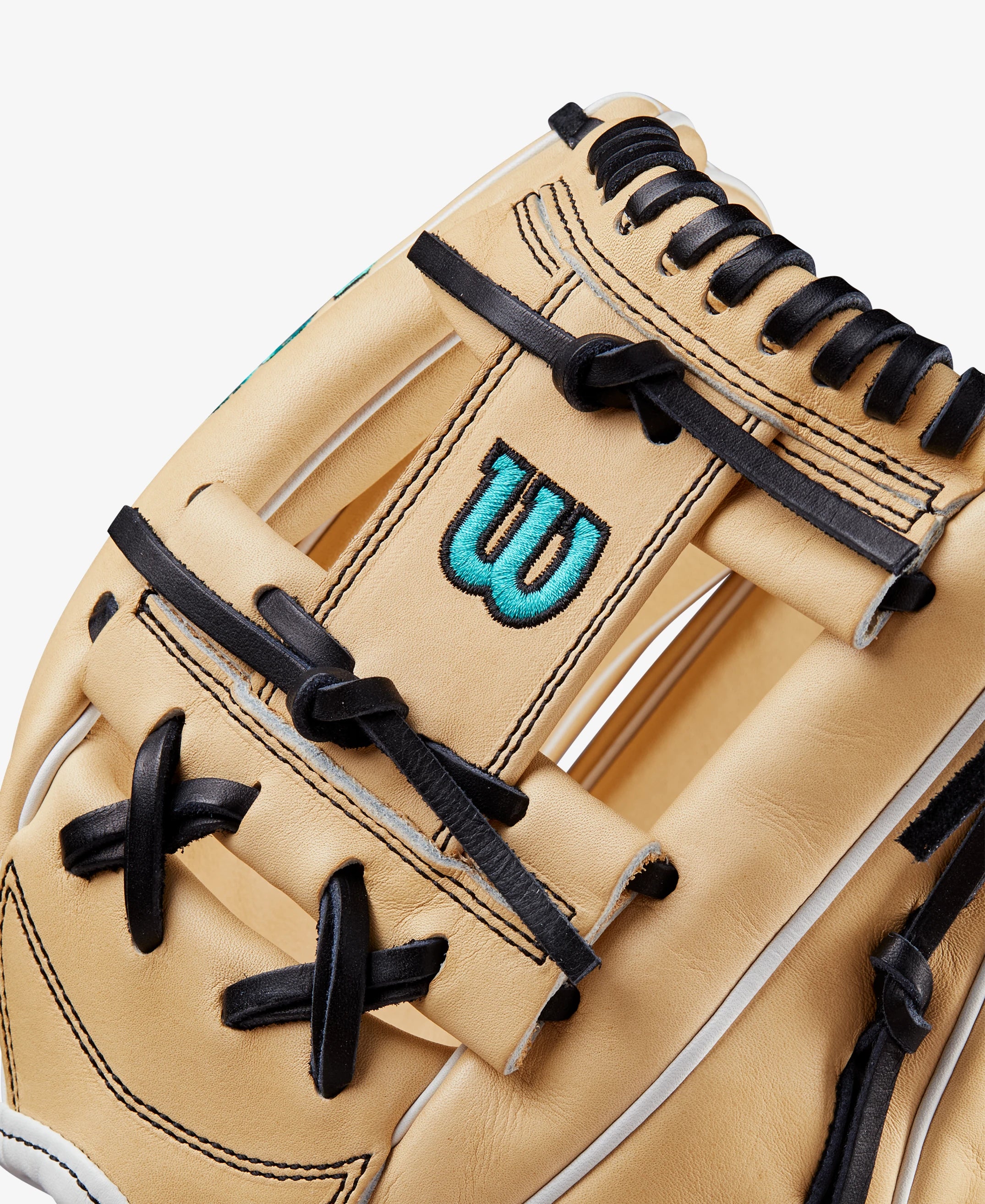 WILSON Fall 2024 A2000® FP75 11.75” Fastpitch Infield Glove: WBW1027211175