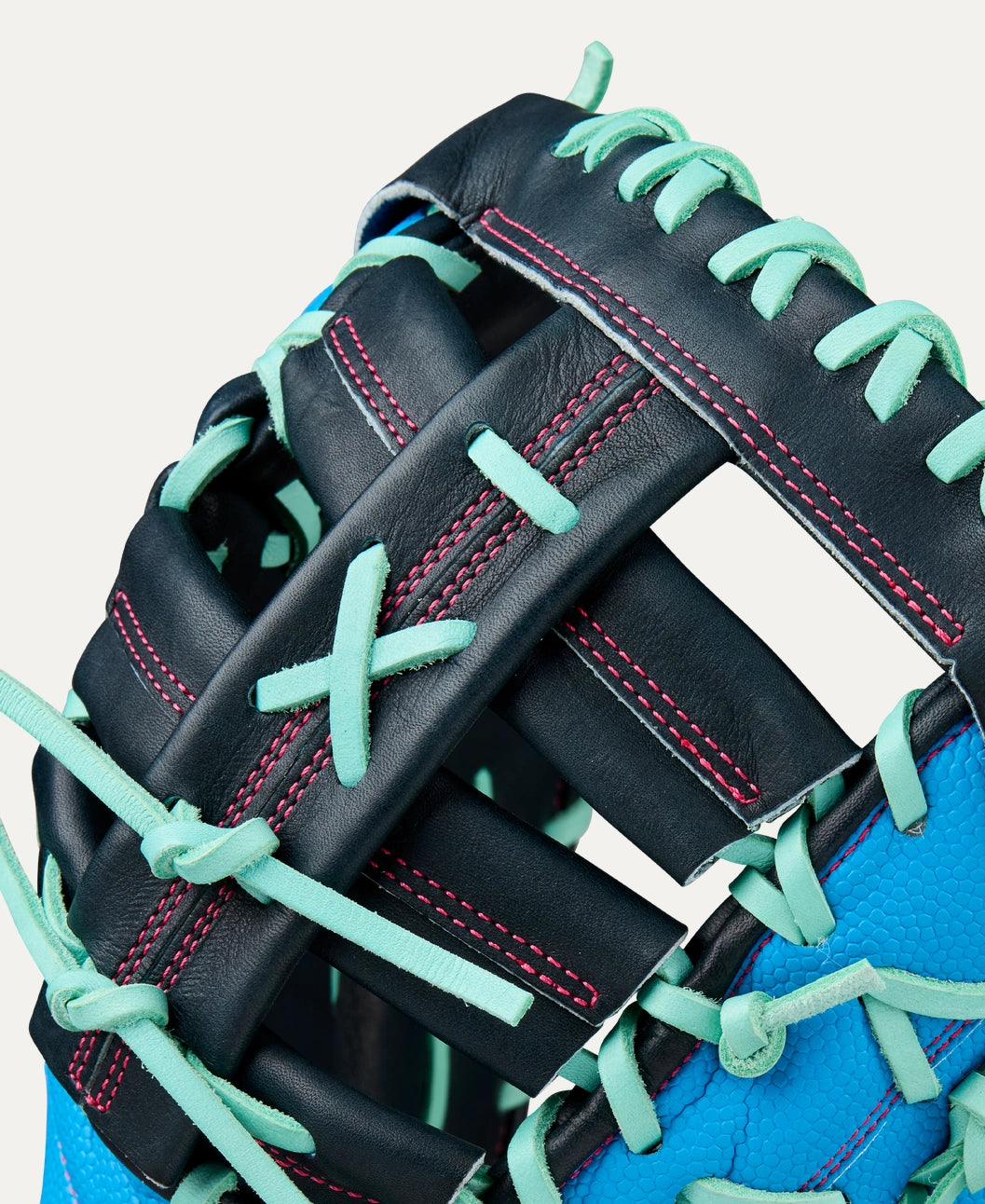 Wilson Fall 2025 A2000 1677 12.5” Baseball First Base Mitt: WBW103459125