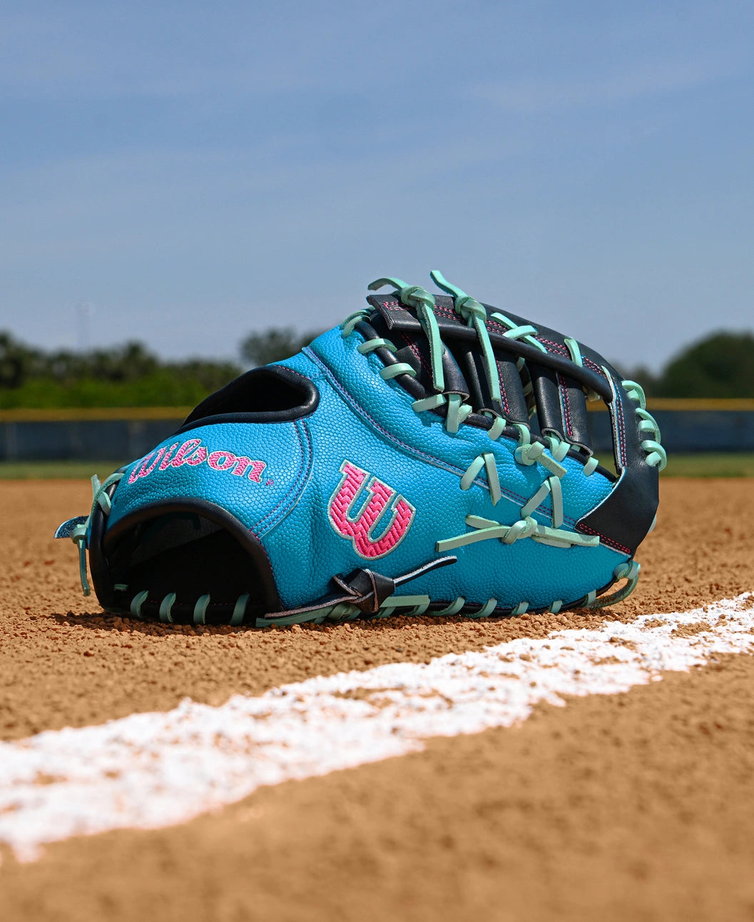 Wilson Fall 2025 A2000 1677 12.5” Baseball First Base Mitt: WBW103459125