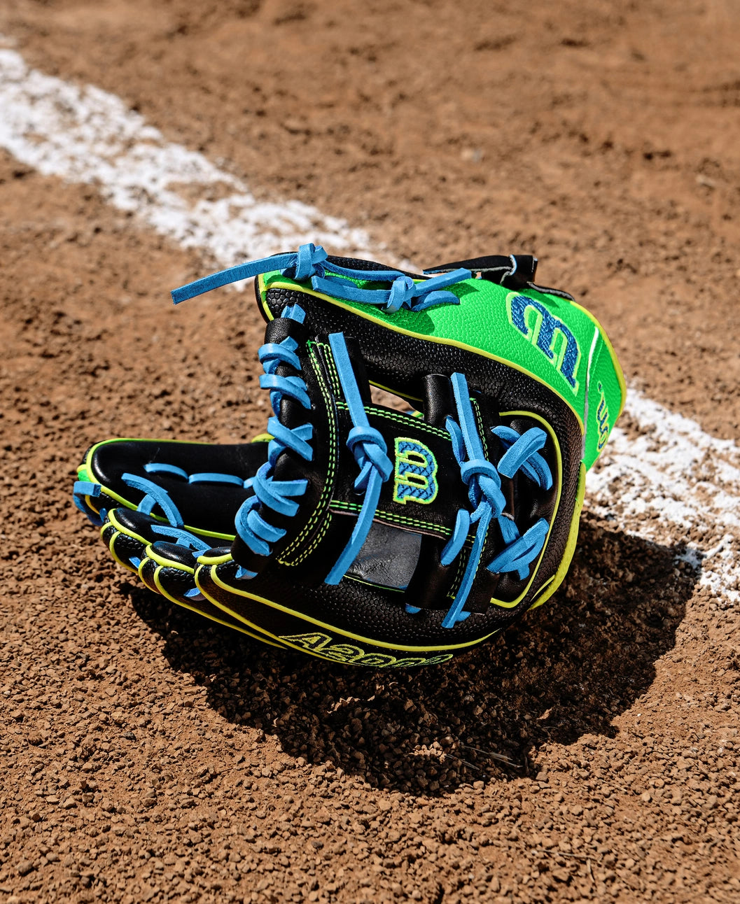 Wilson Fall 2025 A2000® PF88SS 11.25” Infield Baseball Glove: WBW1034621125