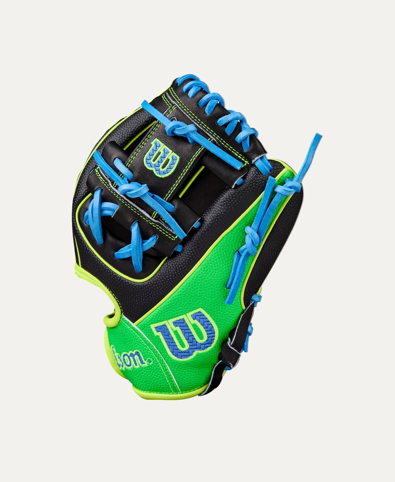 Wilson Fall 2025 A2000® PF88SS 11.25” Infield Baseball Glove: WBW1034621125