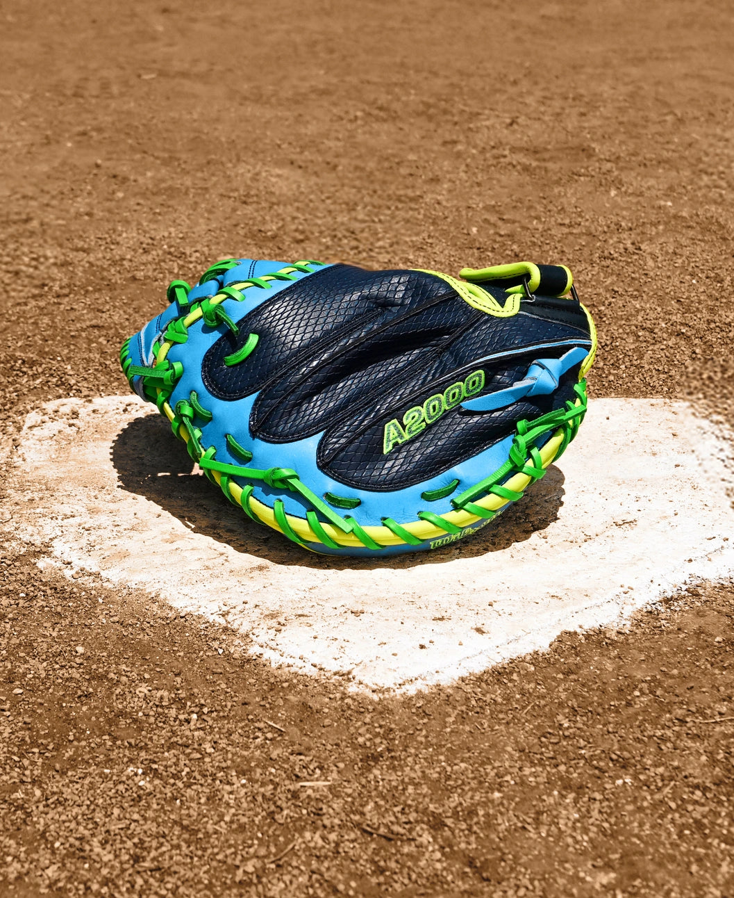 Wilson Fall 2025 A2000® PF33SS 33” Baseball Catcher’s Mitt: WBW10346533