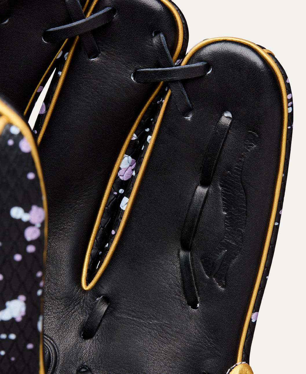 Wilson 2025 T1D A2000® 1724SS 11.75” Infield Baseball Glove: WBW1035541175