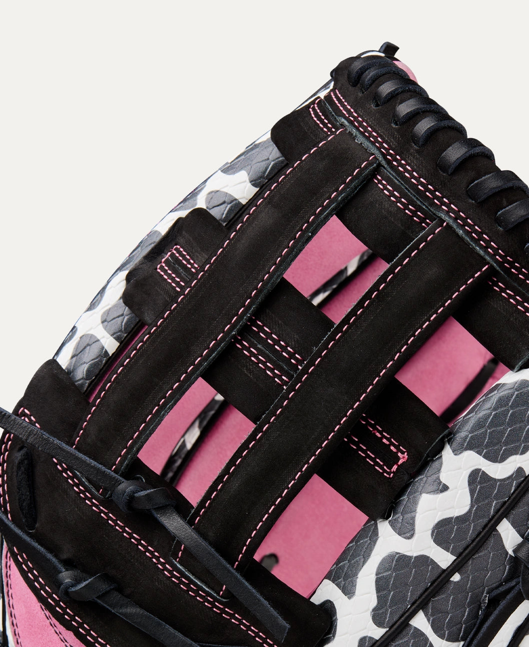 Wilson 2025 Colton Cowser Cow A2000 1799SS 12.75” Outfield Baseball Glove: WBW1035911275