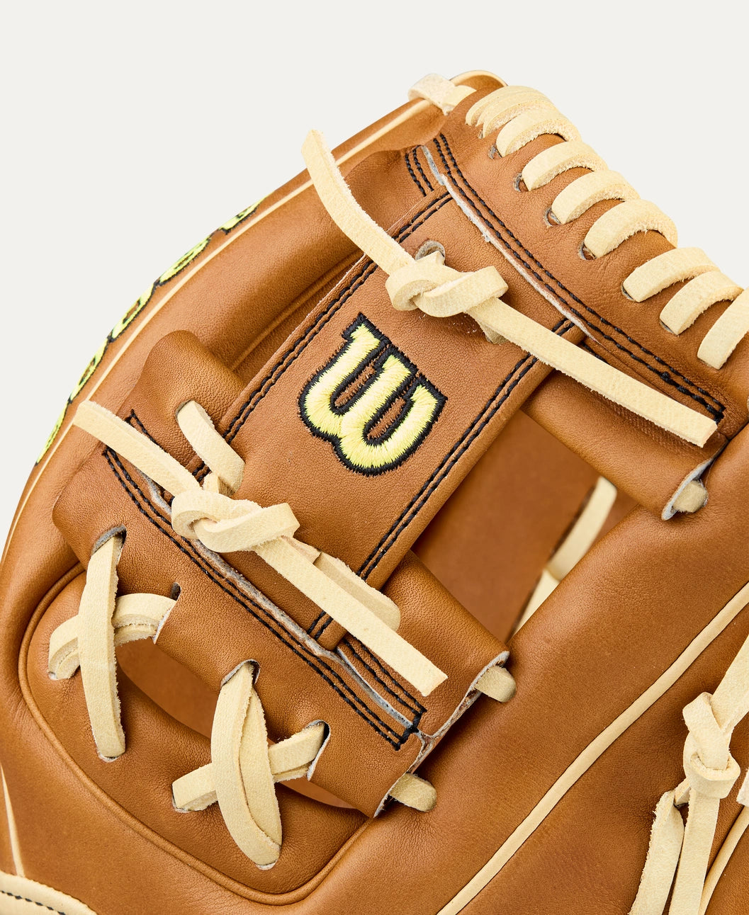 Wilson 2026 A2000® Classics Series DP15 11.5” Infield Glove: WBW10411115