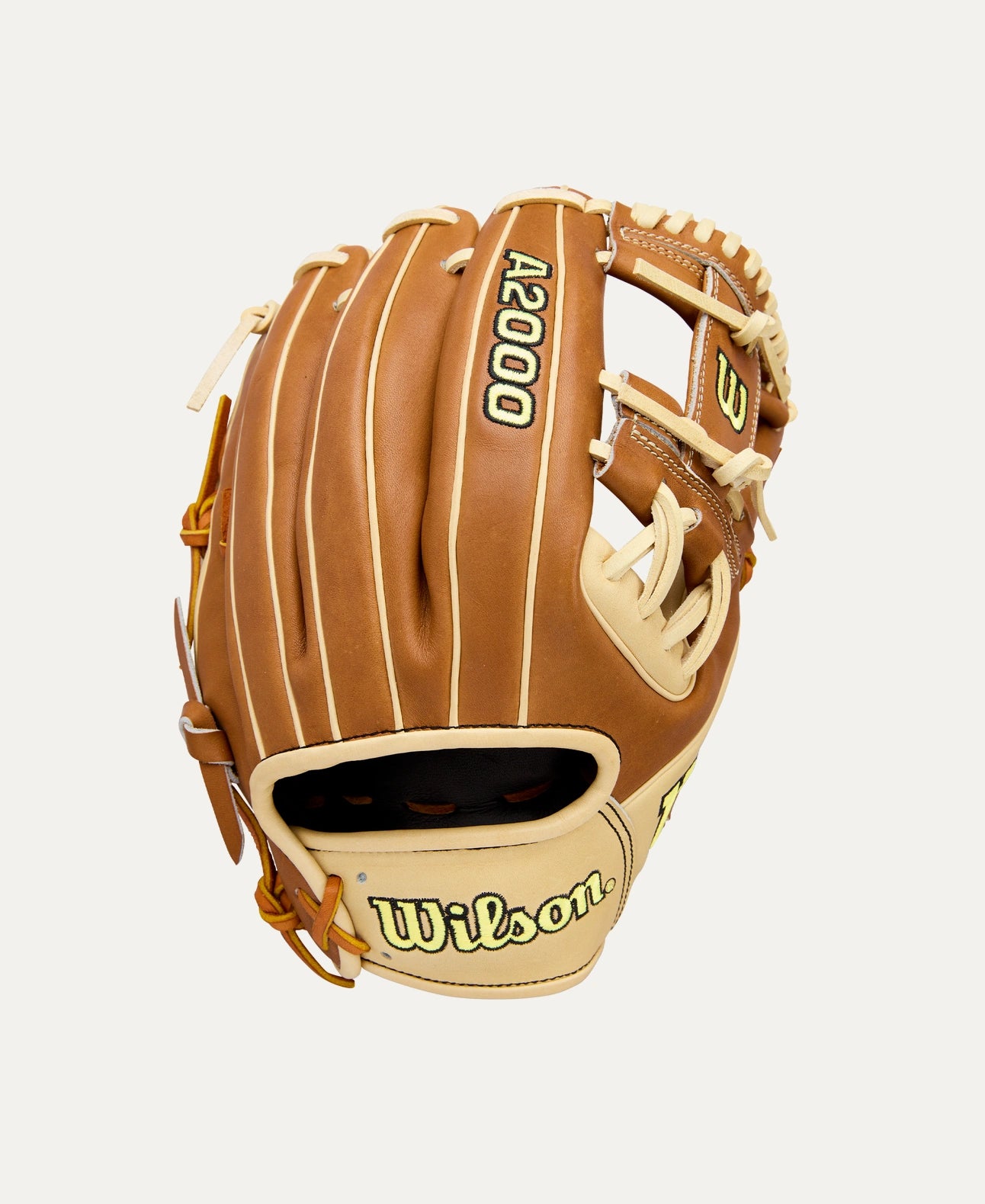 Wilson 2026 A2000® Classics Series 1975 11.75” Infield Baseball Glove: WBW1041131175