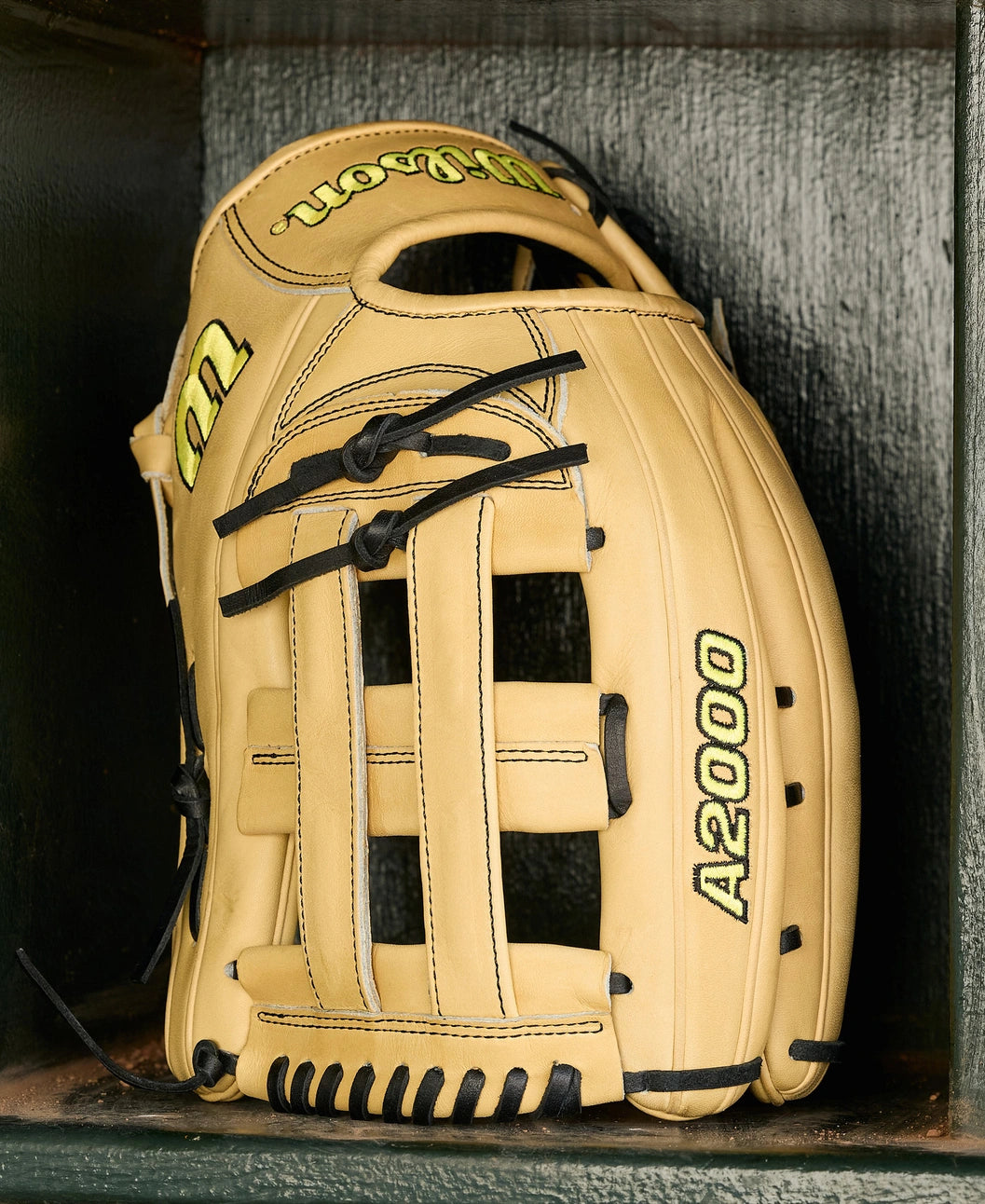 Wilson 2026 A2000® Classics Series 1777 12.75” Outfield Glove: WBW1041231275