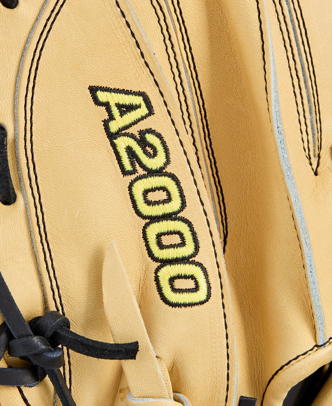 Wilson 2026 A2000® Classics Series 1734 34” Catcher’s Mitt: WBW10412934