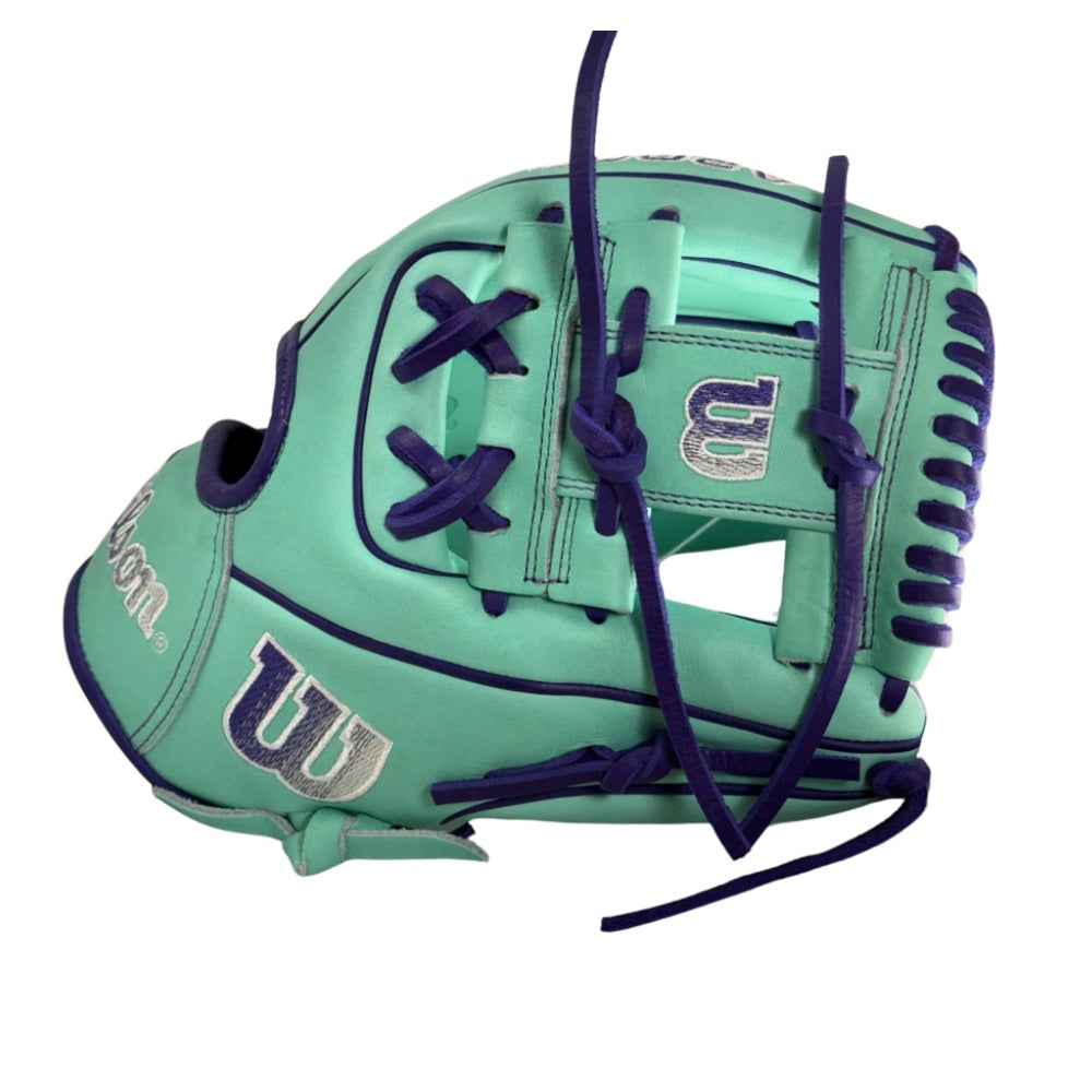 Wilson Custom A2000 1786 Seafoam 11.5" Infield Glove