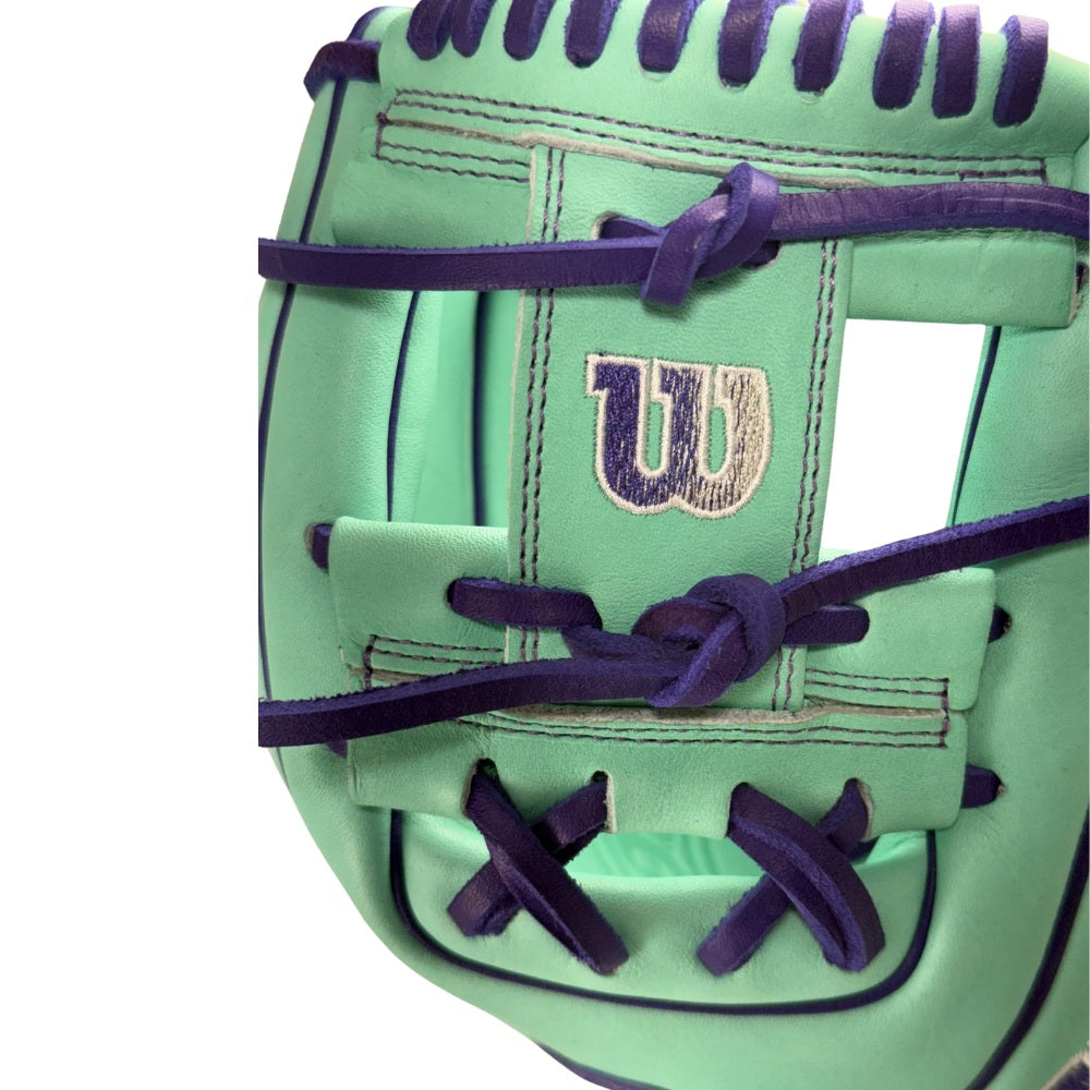 Wilson Custom A2000 1786 Seafoam 11.5" Infield Glove