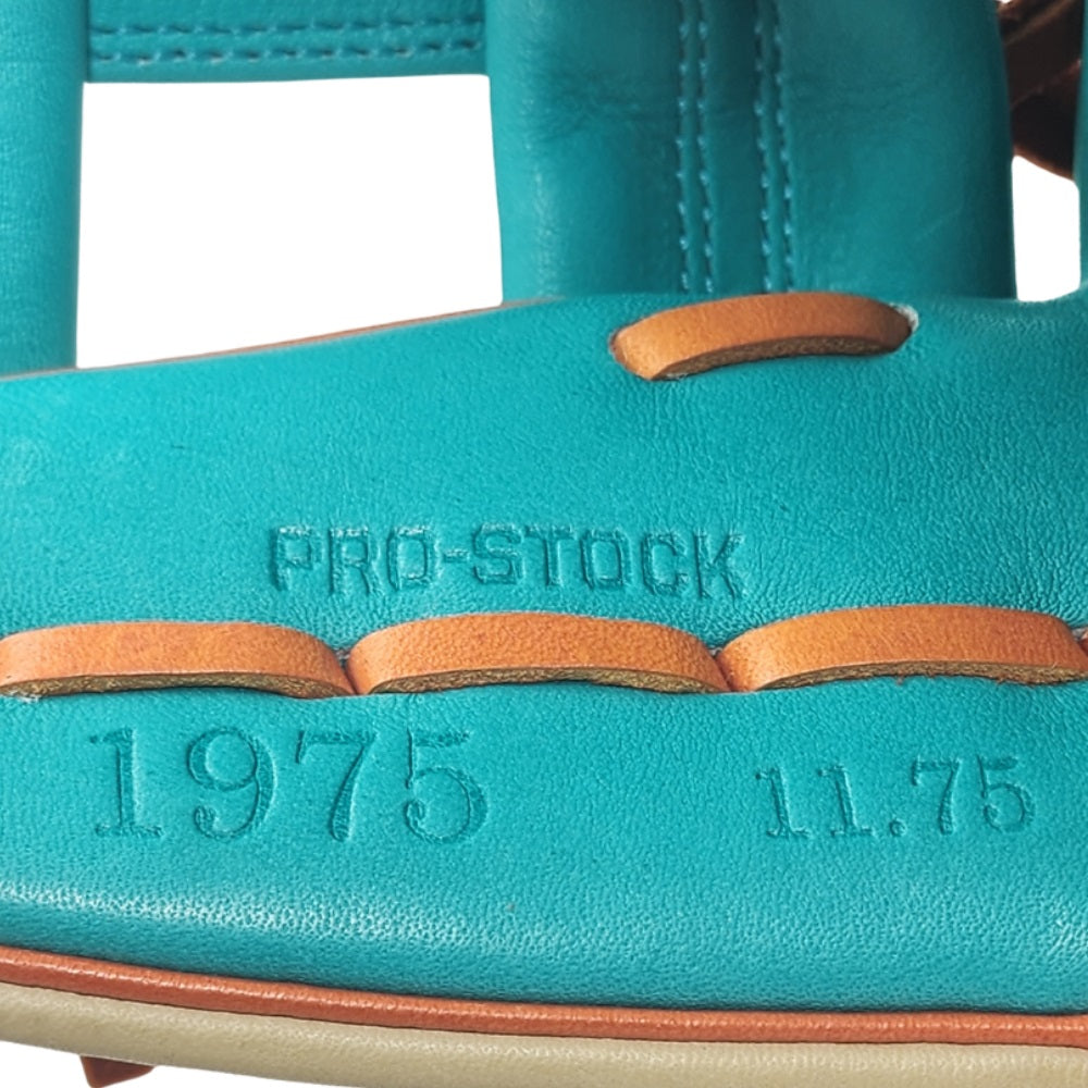 Wilson Custom Blonde and Teal A2000 1975 11.75" Infielders Glove