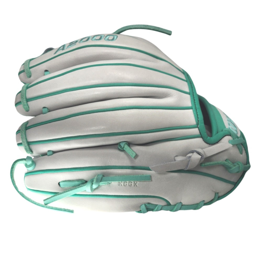 Wilson Custom A2000 1786 11.5" Infield Glove: White and Teal