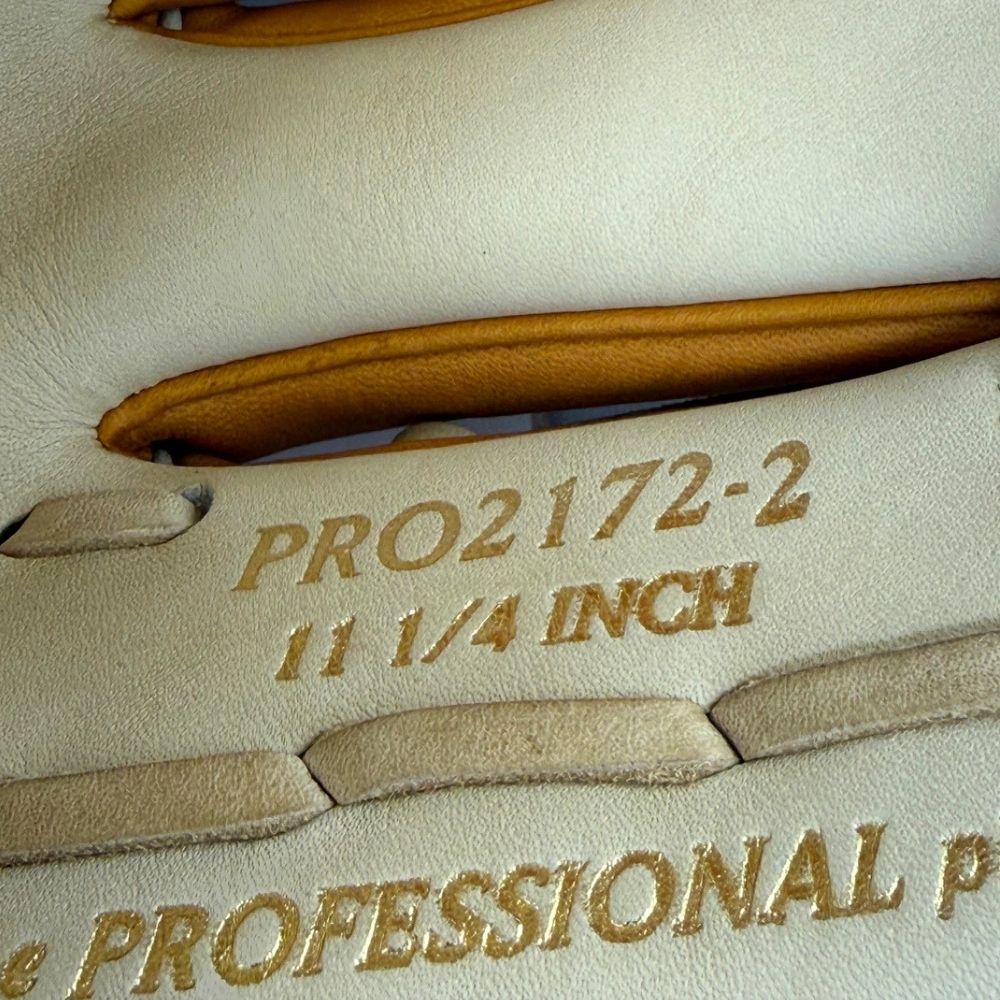 Rawlings Custom Heart of the Hide Tan and Camel PRO2172-2 11.5" Baseball Glove