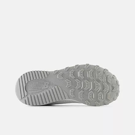 New Balance Dynasoft 4040v7 Youth Turf-Trainer: Optic White