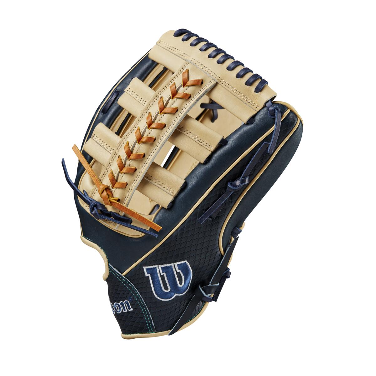 WILSON 2024 JULIO RODRÍGUEZ A2000® JR44 GM 12.75” OUTFIELD BASEBALL GLOVE: WBW1016351275