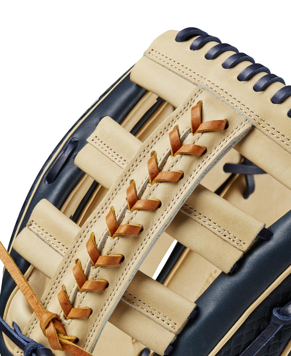 WILSON 2024 JULIO RODRÍGUEZ A2000® JR44 GM 12.75” OUTFIELD BASEBALL GLOVE: WBW1016351275