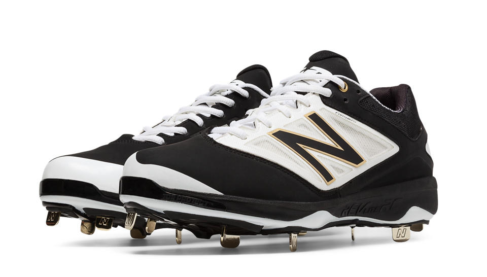 New Balance - Black/White Low 4040v3 Baseball Spikes (L4040BW3)