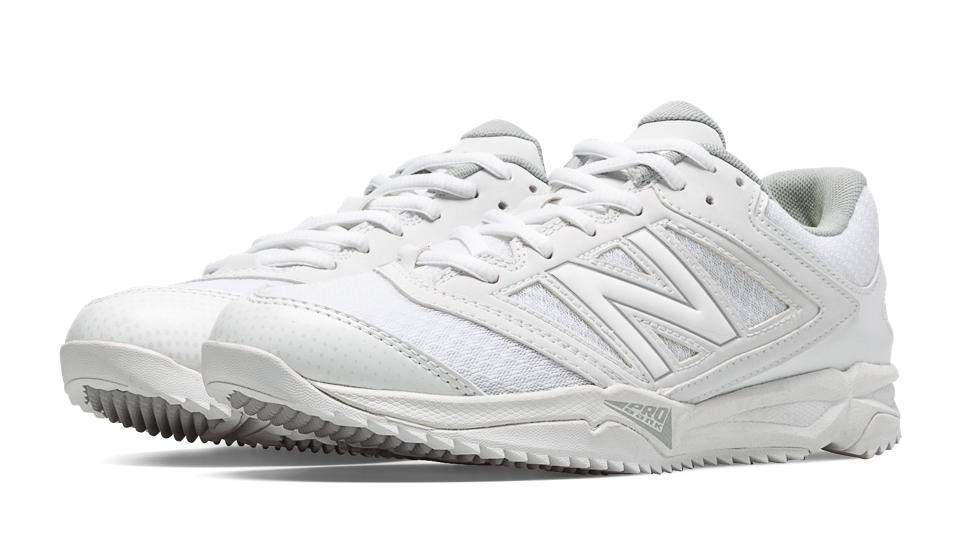 New Balance - White/White Women's Fastpitch Turf Shoes (ST4040W1)