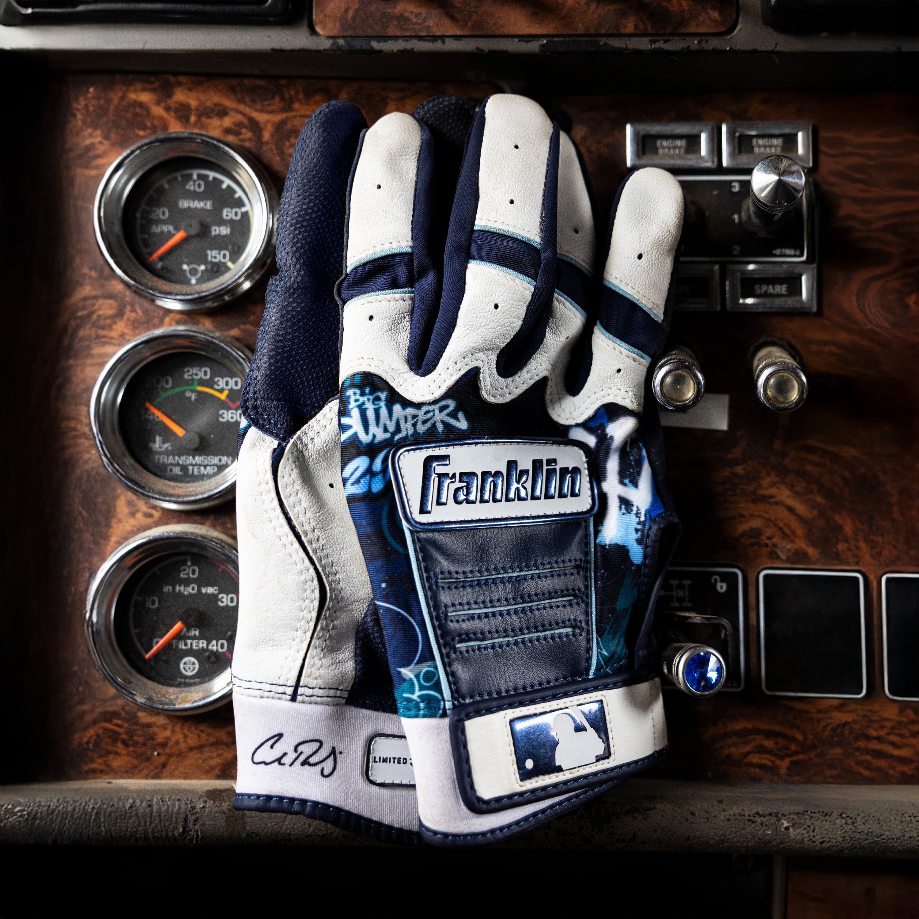 Franklin Youth CFX® Pro Limited-Edition Emerald City Cal Raleigh Batting Gloves