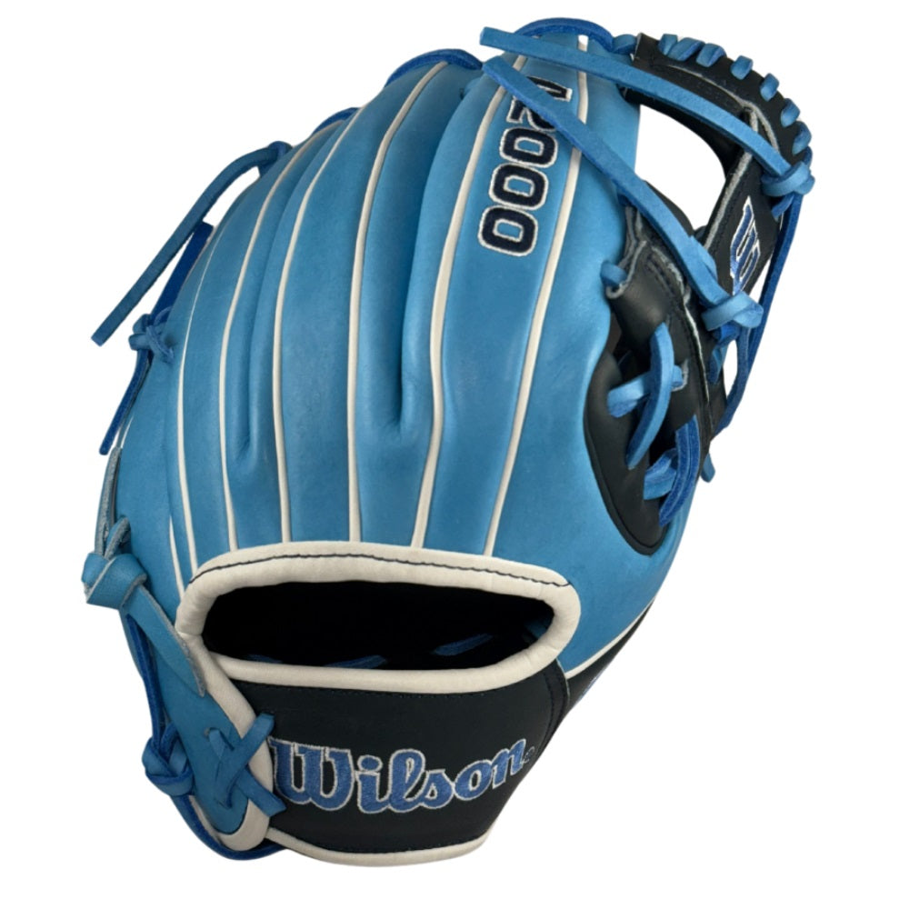 Wilson Custom A2000 1786 11.5" Infield Glove: Sky Blue and Navy