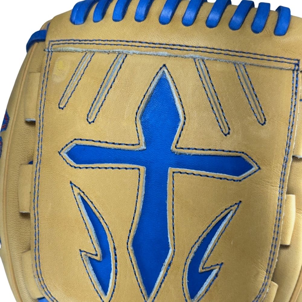 Wilson Custom A2000® B23 Vintage Tan and Royal 12” Pitcher’s Baseball Glove