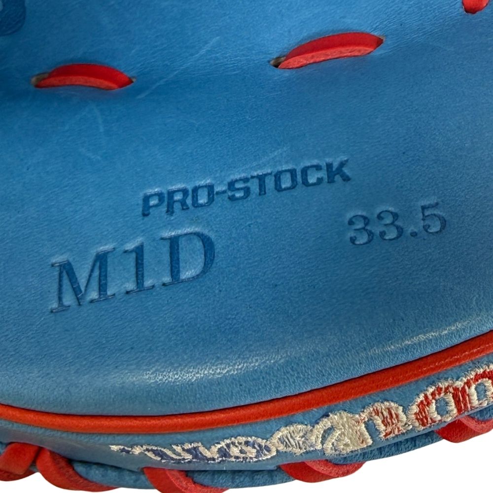 Wilson Custom Black and Autism Blue A2000 CM33" Catcher's Mitt