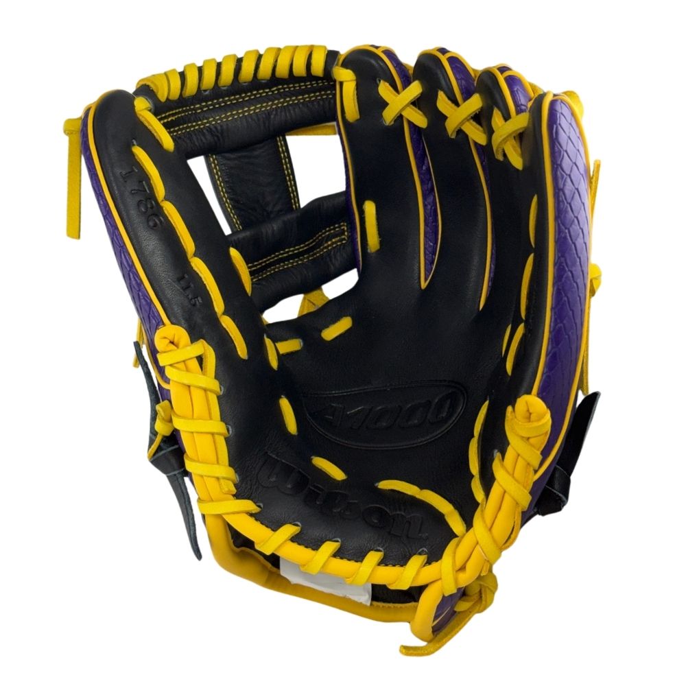 Wilson 2027 Custom A1000® 1786 11.5” Infield Baseball Glove: WBG26501RT115